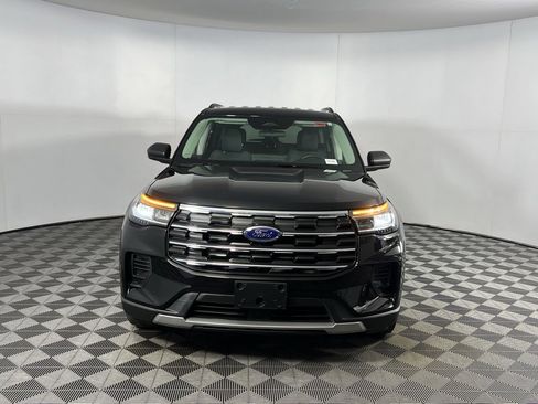 Used 2025 Ford Explorer Active image 13