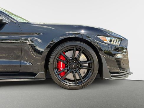 Used 2020 Ford Mustang Shelby GT500 w/ Technology Package RWD image 12