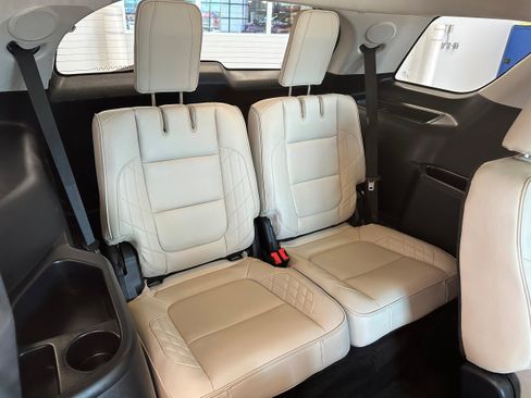 Used 2016 Ford Explorer Platinum AWD/4WD image 17