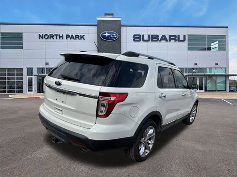 Used 2012 Ford Explorer XLT image 3
