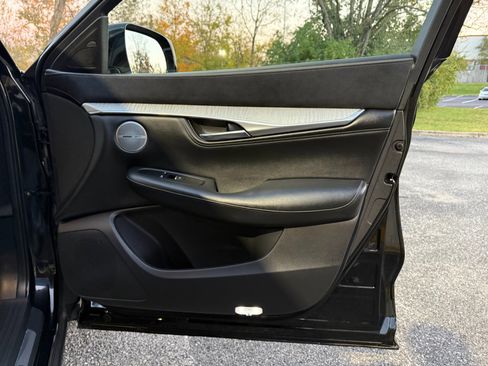 Used 2019 INFINITI QX50 Essential w/ Sensory Package image 23