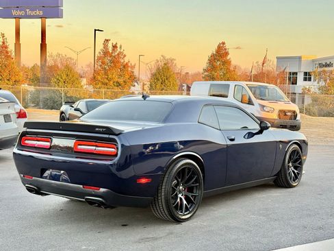 Used 2015 Dodge Challenger SRT Hellcat image 10