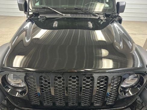 Used 2023 Jeep Wrangler Unlimited w/ Cold Weather Group AWD/4WD image 37