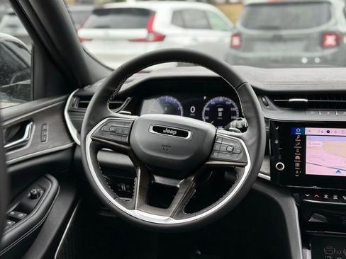 New 2026 Jeep Grand Cherokee L Limited AWD/4WD image 18