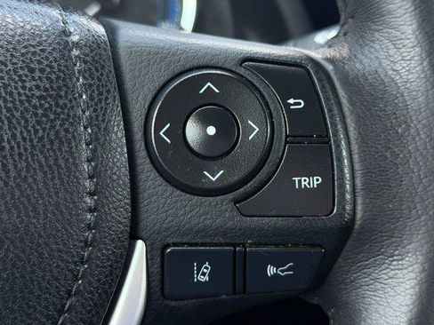 Certified 2017 Toyota Corolla XSE FWD image 27