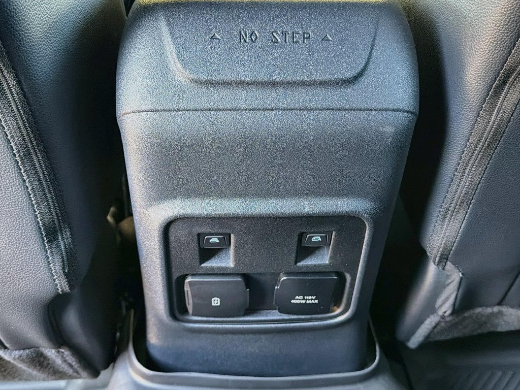 Used 2023 Ford Bronco Outer Banks w/ Sasquatch Package AWD/4WD image 28