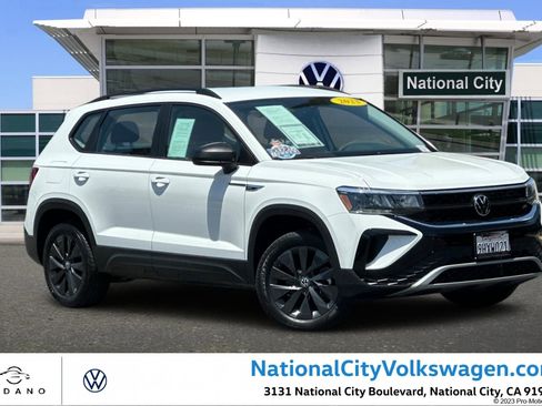 Used 2023 Volkswagen Taos S FWD image 1
