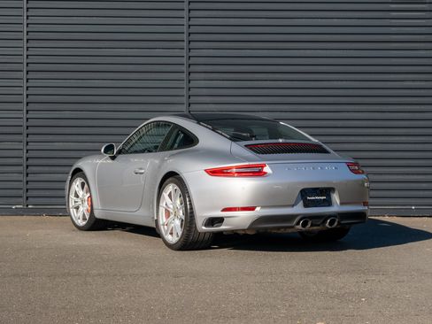 Certified 2019 Porsche 911 Carrera S image 3