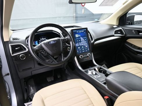 Used 2024 Ford Edge SE image 10
