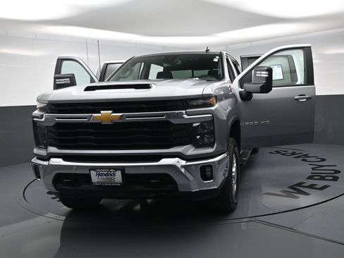 Used 2025 Chevrolet Silverado 2500 LT w/ All Star Edition AWD/4WD image 21