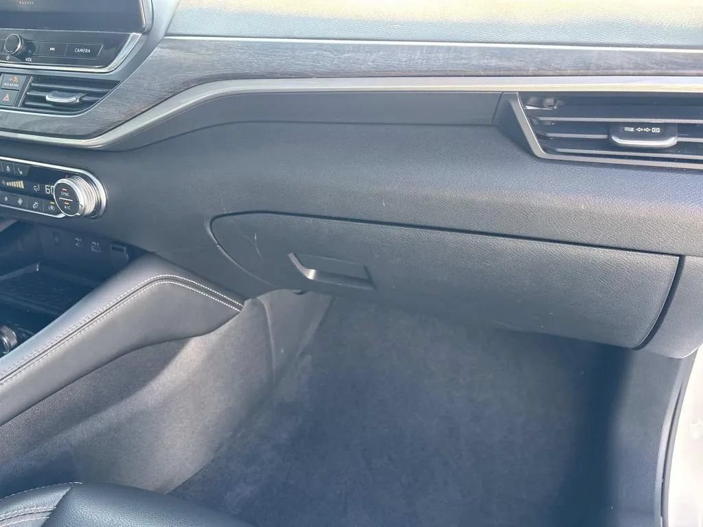 Used 2024 Nissan Altima 2.5 SL FWD image 27