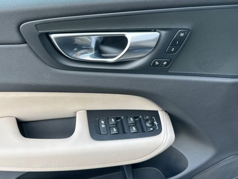 Certified 2026 Volvo XC60 B5 Plus AWD/4WD image 10
