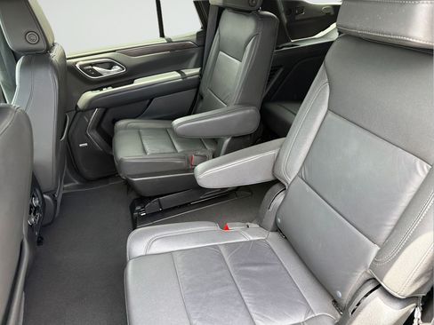 Used 2024 Chevrolet Tahoe LT AWD/4WD image 32