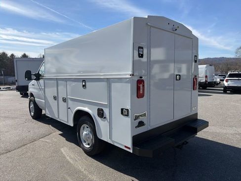 New 2026 Ford E-350 and Econoline 350 Super Duty w/ Power Equipment Group RWD image 23