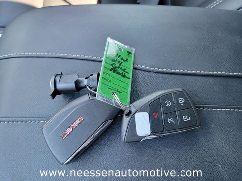 Used 2024 GMC Acadia Elevation w/ Trailering Package image 29