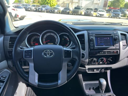 Used 2013 Toyota Tacoma 4x4 Double Cab w/ TRD Sport Pkg image 2