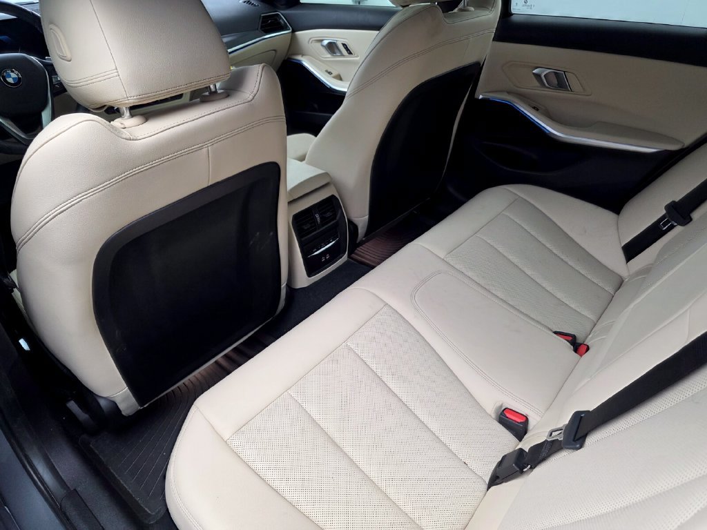 Certified 2024 BMW 330i Sedan w/ Convenience Package RWD image 15