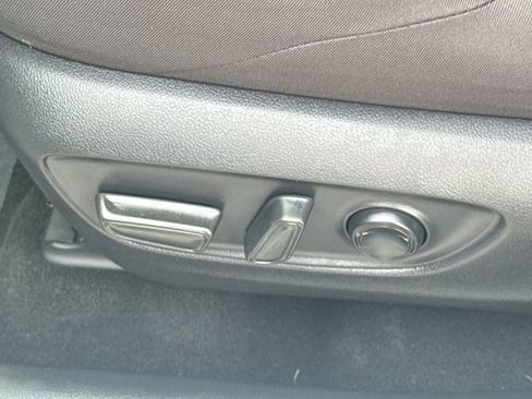 Used 2024 Toyota RAV4 SE w/ Convenience Package image 51