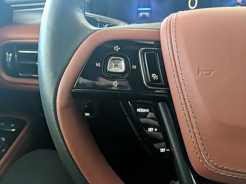 Certified 2025 Lincoln Aviator Reserve w/ Illumination Package image 16