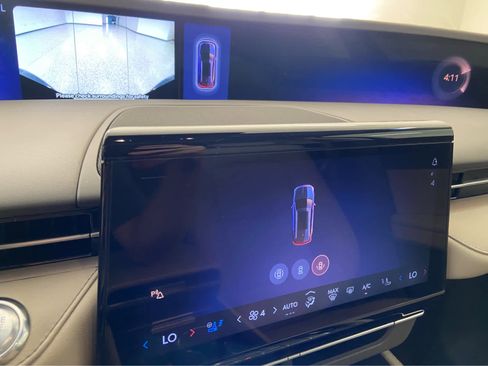 Used 2024 Lincoln Nautilus Reserve w/ Equipment Group 202A image 38