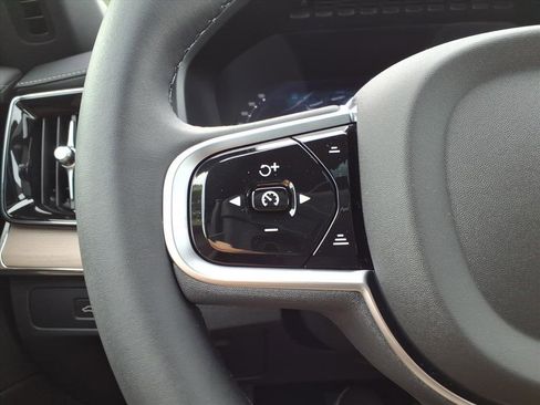 New 2026 Volvo XC90 B6 Ultra w/ Protection Package Premier AWD/4WD image 23