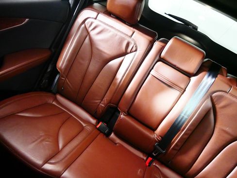 Used 2016 Lincoln MKX Reserve w/ Technology Package FWD image 12