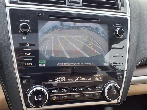 Used 2018 Subaru Outback 2.5i Limited image 18