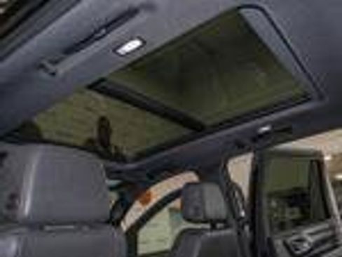 Used 2023 Chevrolet Tahoe High Country AWD/4WD image 7