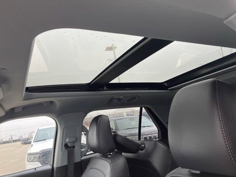 Used 2023 Ford Explorer XLT w/ Equipment Group 202A image 13