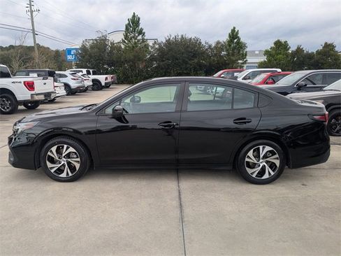 Used 2024 Subaru Legacy Premium image 7