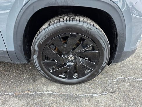 Used 2025 Volkswagen Atlas SE image 13