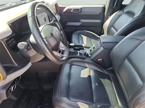 Used 2023 Ford Bronco Badlands image 21