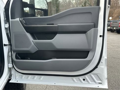 Certified 2024 Ford F250 XL w/ XL Driver Assist Package image 14