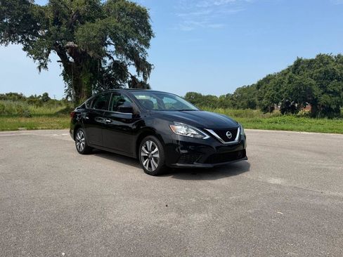 Used 2019 Nissan Sentra SV w/ Special Edition Package FWD image 7