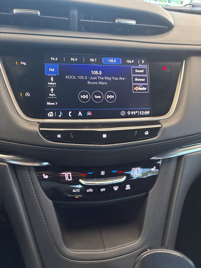 Used 2020 Cadillac XT5 Premium Luxury FWD image 3