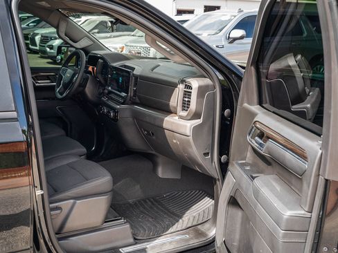 Used 2023 Chevrolet Silverado 1500 LT AWD/4WD image 12