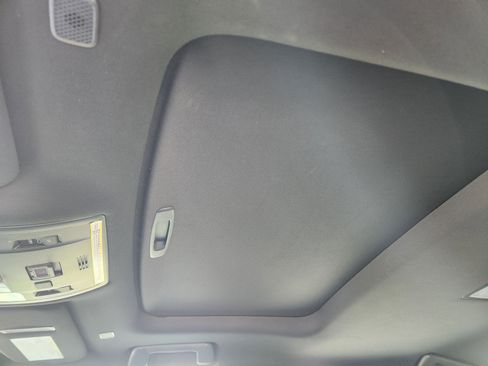 Used 2025 Lexus UX 300h FWD image 29