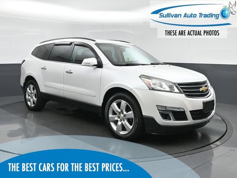 Used 2017 Chevrolet Traverse LT w/ Style and Technology Package AWD/4WD image 1