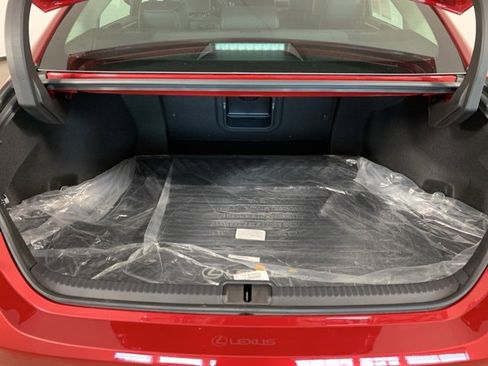 Used 2025 Lexus ES 300h F Sport w/ Accessory Package (Z2) image 13