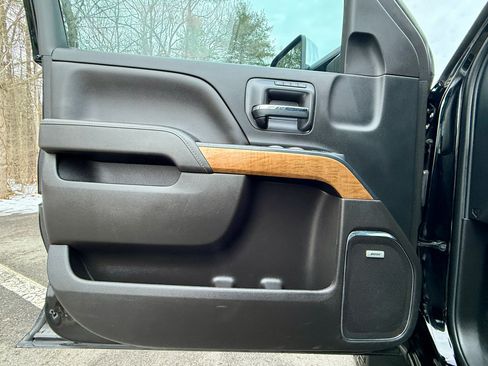 Used 2018 Chevrolet Silverado 2500 LTZ w/ LTZ Plus Package image 12