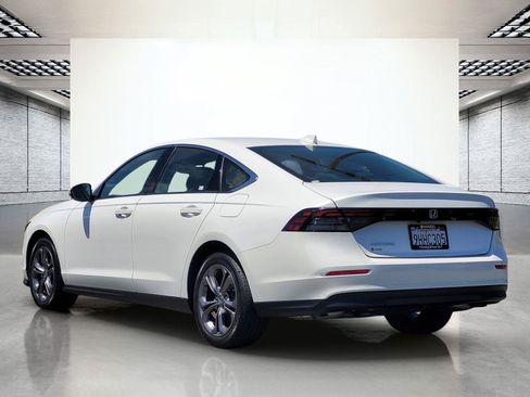 Used 2023 Honda Accord EX image 8