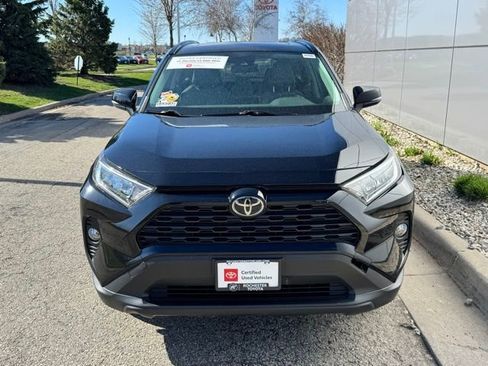 Certified 2019 Toyota RAV4 XLE Premium w/ Cold Weather Package AWD/4WD image 35