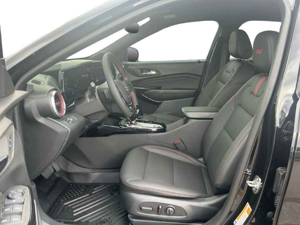 Used 2026 Chevrolet Trax RS w/ Driver Confidence Package FWD image 14