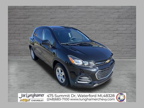 Used 2020 Chevrolet Trax LS w/ Tint and Cruise Package FWD image 1