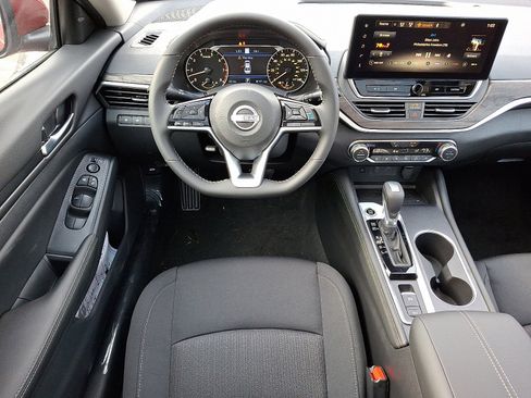 New 2025 Nissan Altima 2.5 SV w/ SV Premium Package image 7