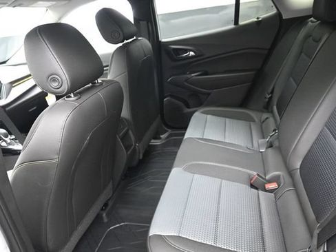 New 2026 Chevrolet Trax LT w/ Driver Confidence Package FWD image 9
