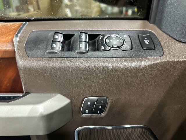 Used 2019 Ford F250 King Ranch w/ King Ranch Ultimate Package AWD/4WD image 19