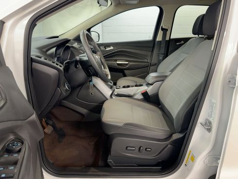 Used 2016 Ford Escape SE image 5