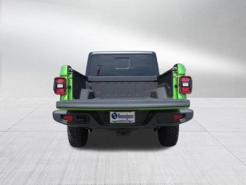 Used 2025 Jeep Gladiator Sport AWD/4WD image 5