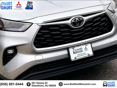 Used 2022 Toyota Highlander XLE image 32